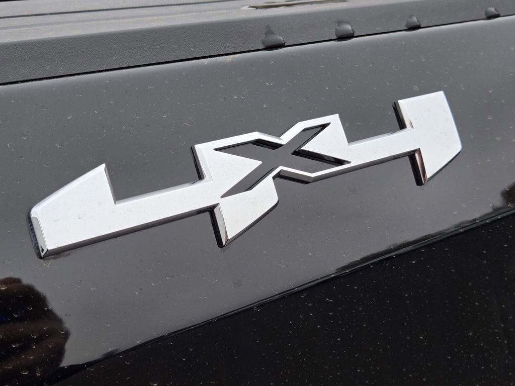 New 2026 GMC Sierra 1500 Elevation w/ Elevation Select Package AWD/4WD image 8