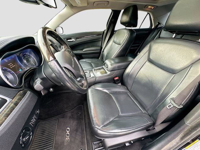 Used 2016 Chrysler 300 C image 22