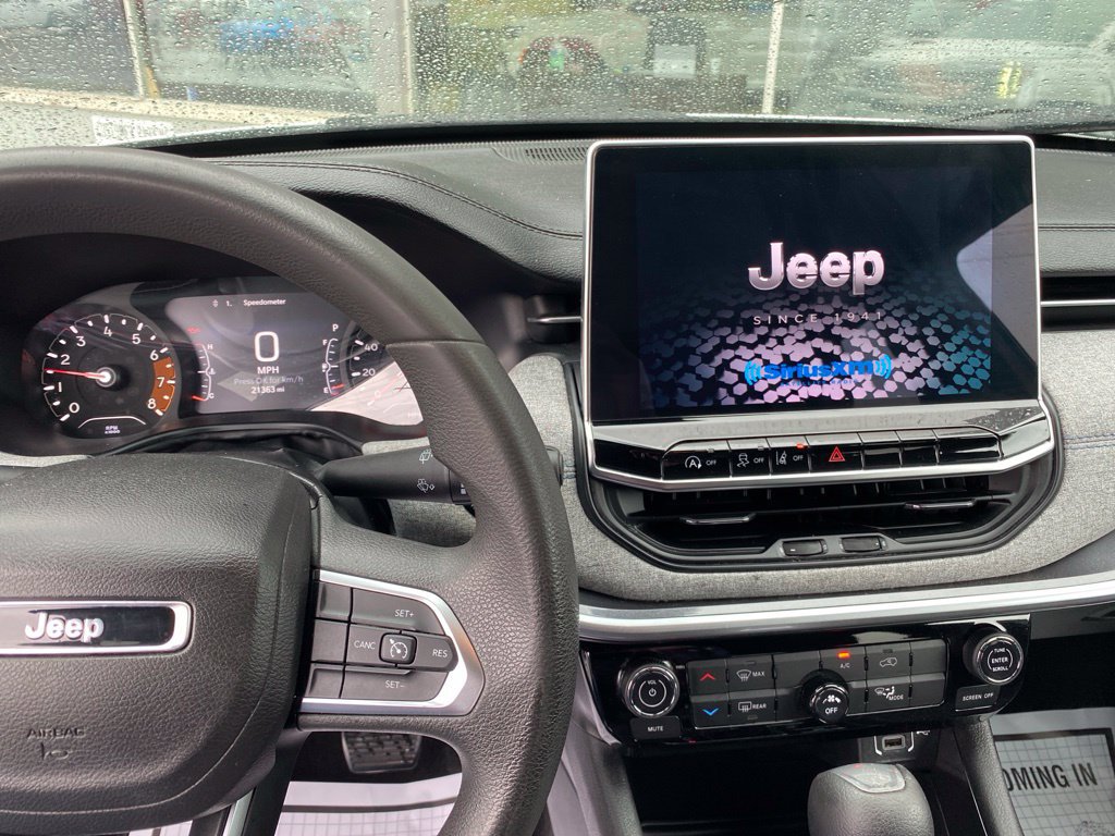Used 2024 Jeep Compass Sport AWD/4WD image 12