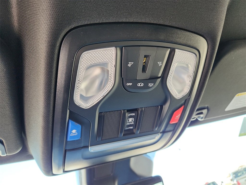 New 2026 RAM 1500 4x4 Crew Cab image 28