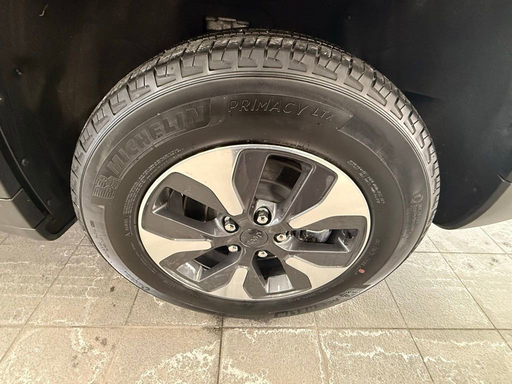 Used 2022 Jeep Grand Cherokee Limited 4xe image 45