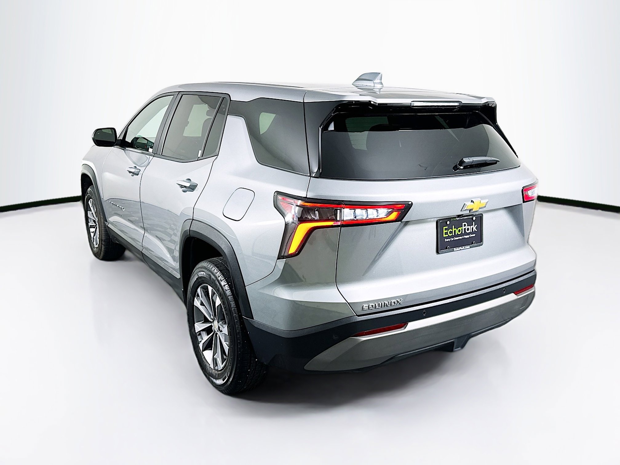 Used 2025 Chevrolet Equinox LT image 5
