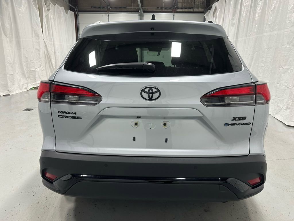 Used 2025 Toyota Corolla Cross XSE w/ Convenience Package image 6