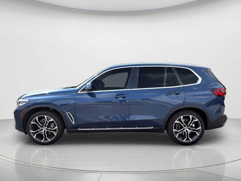 Used 2022 BMW X5 sDrive40i w/ Premium Package image 2