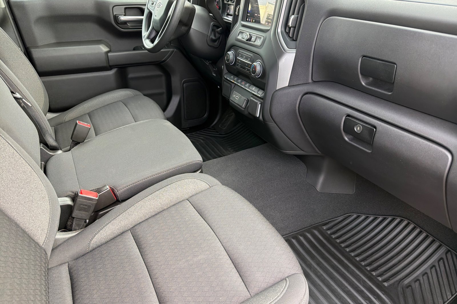 Used 2024 Chevrolet Silverado 1500 Custom Trail Boss w/ LPO, Dark Essentials Package AWD/4WD image 12