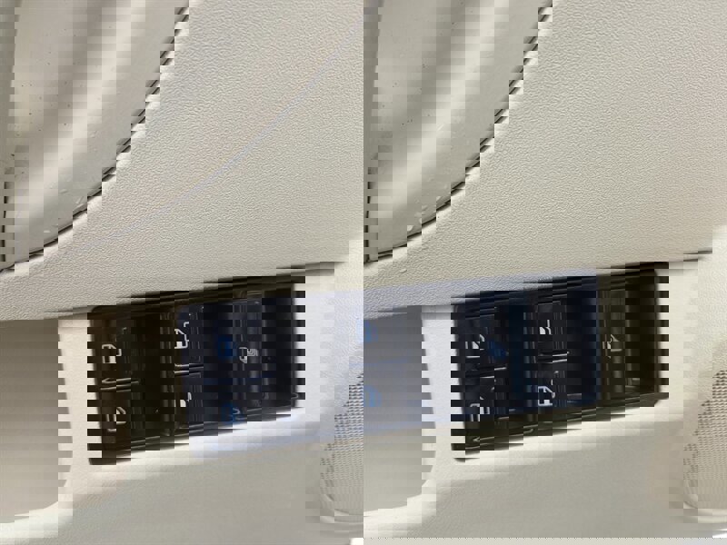 Used 2004 Volkswagen Beetle GLS image 10