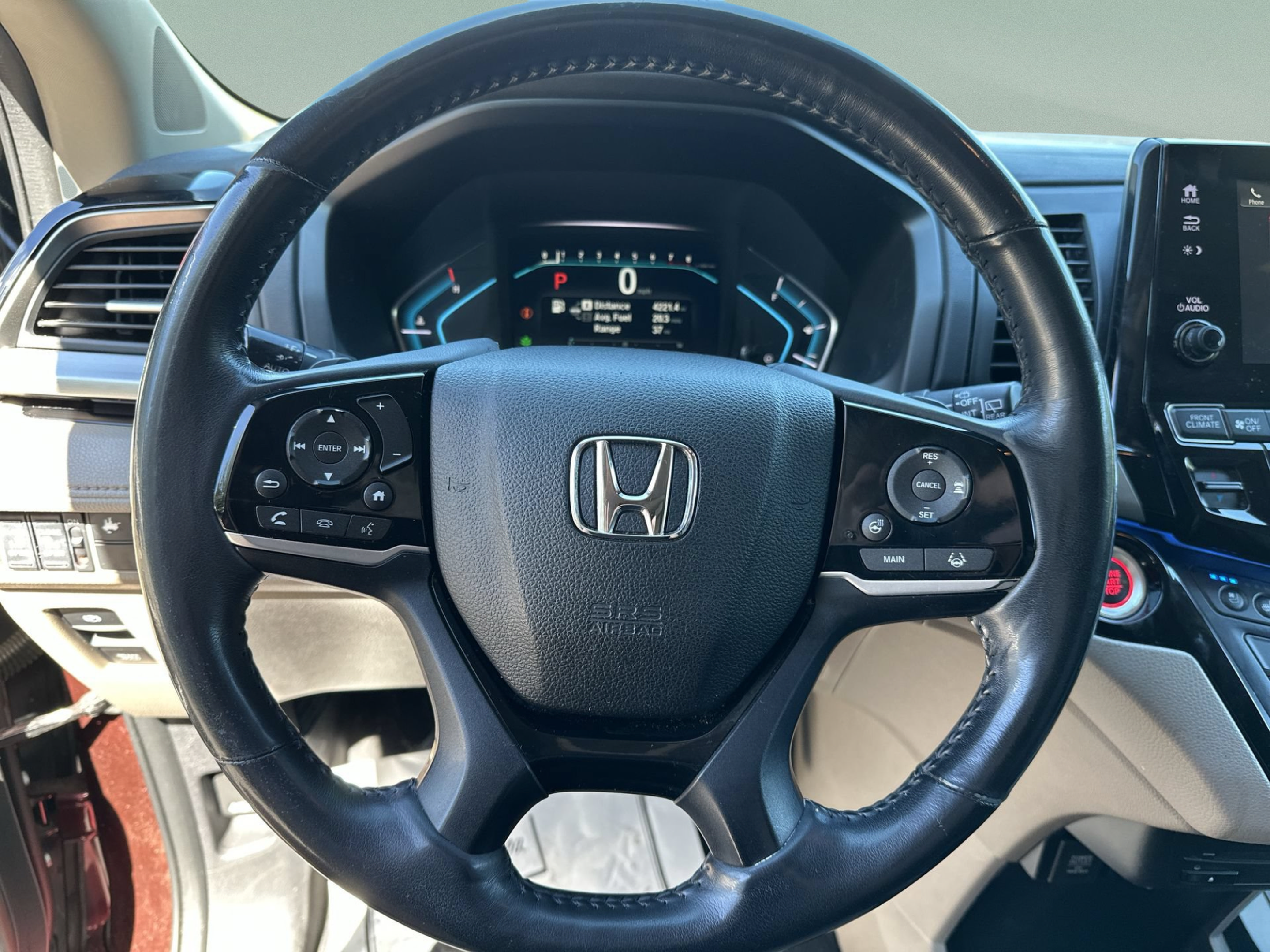 Used 2018 Honda Odyssey Elite image 11