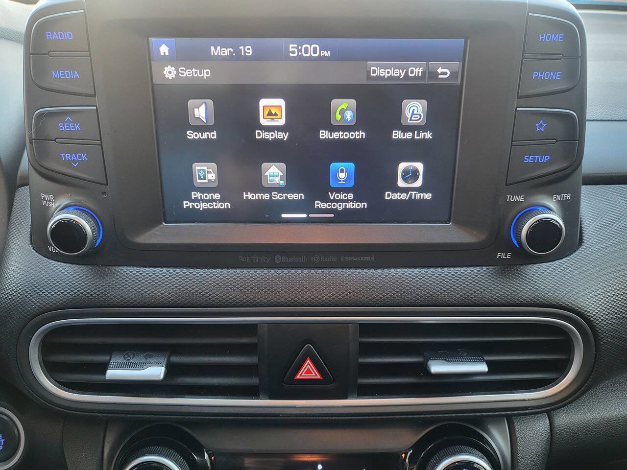 Used 2019 Hyundai Kona Limited image 15