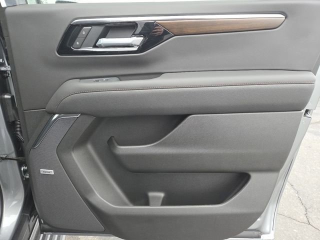 New 2026 Chevrolet Suburban High Country AWD/4WD image 33