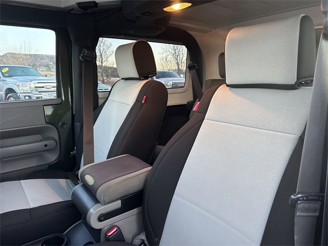 Used 2007 Jeep Wrangler Sahara w/ Dual Top Group image 11