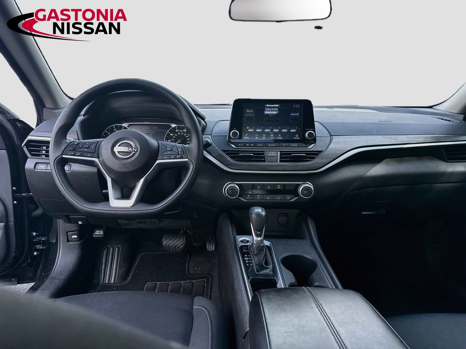 Used 2025 Nissan Altima 2.5 SV FWD image 27