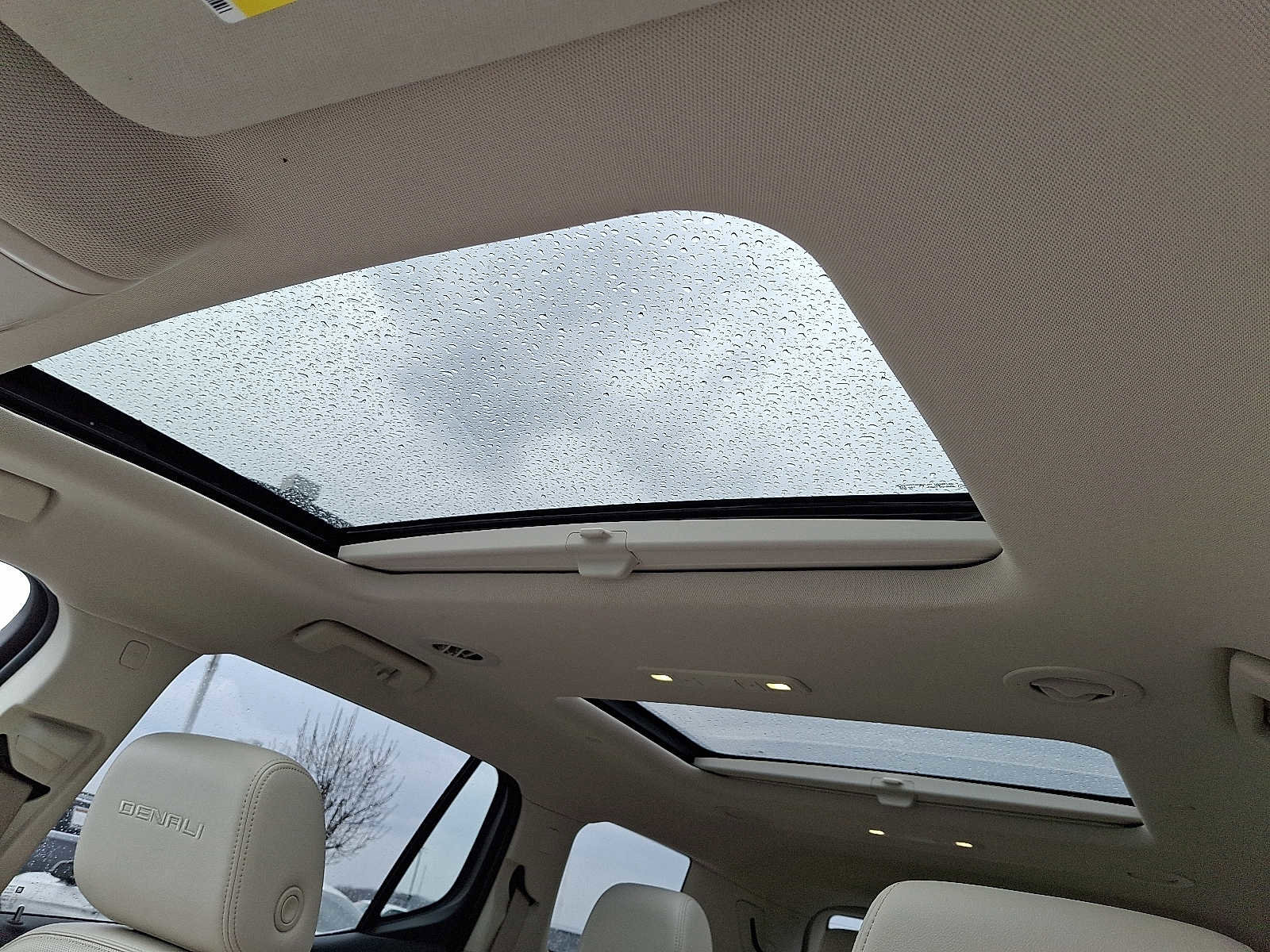 Used 2023 GMC Acadia Denali w/ Denali Ultimate Package image 15