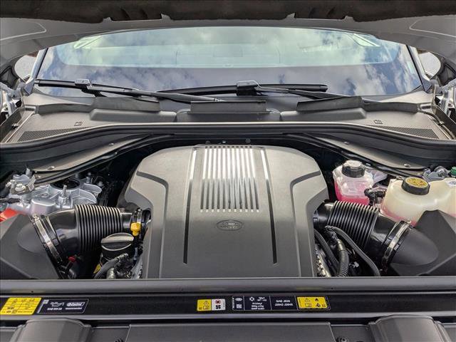 New 2025 Land Rover Range Rover SE AWD/4WD image 18