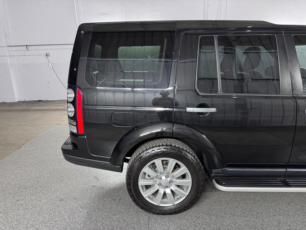 Used 2016 Land Rover LR4 AWD/4WD image 8