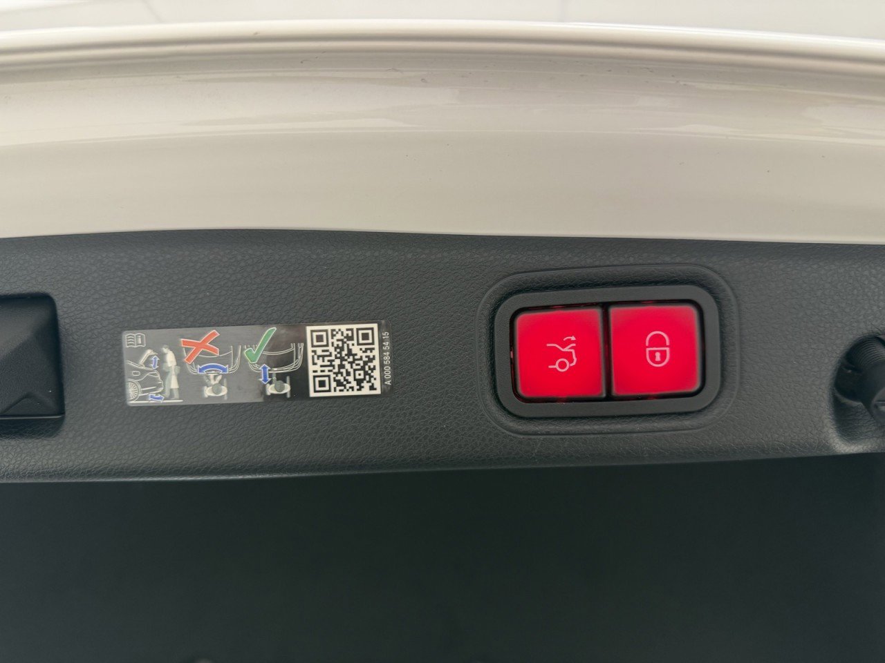 Used 2023 Mercedes-Benz E 350 4MATIC Sedan w/ Premium Package image 57