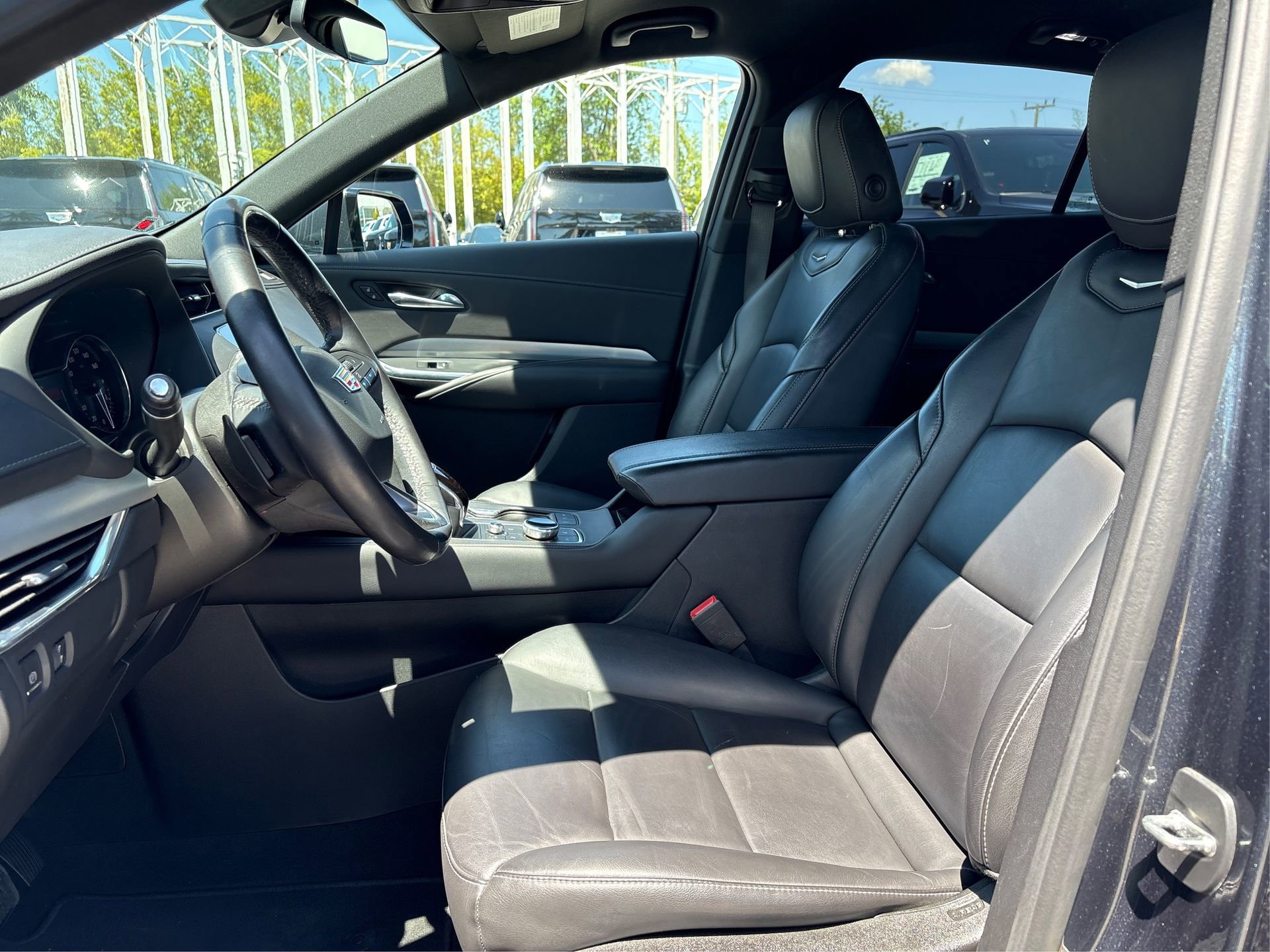 Used 2021 Cadillac XT4 Premium Luxury w/ Driver Awareness Package image 11