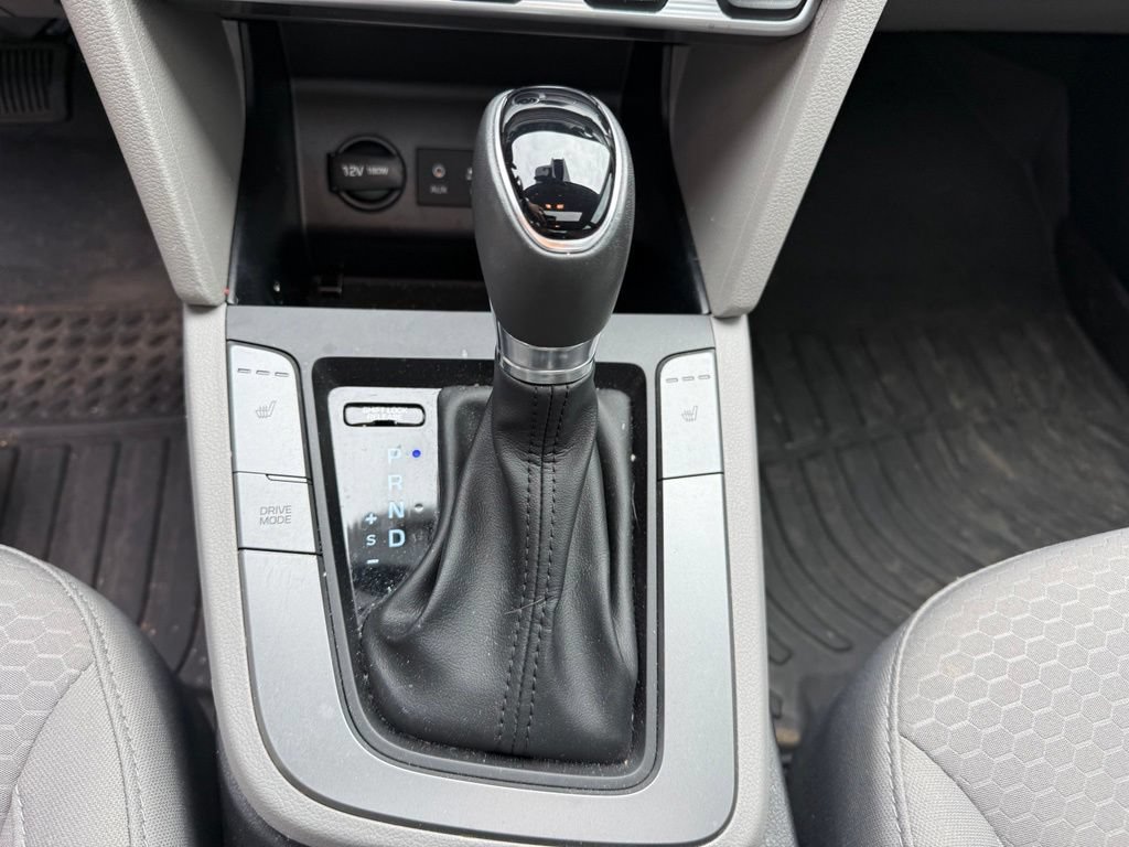 Used 2020 Hyundai Elantra Value Edition FWD image 19