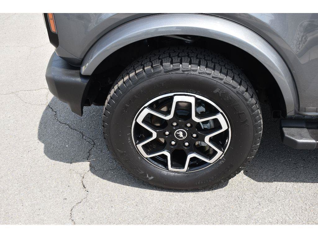 Used 2024 Ford Bronco Outer Banks AWD/4WD image 29