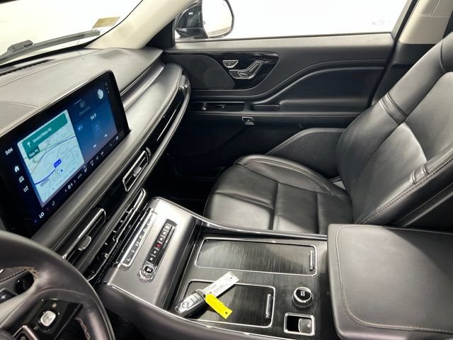 Certified 2025 Lincoln Aviator AWD image 21