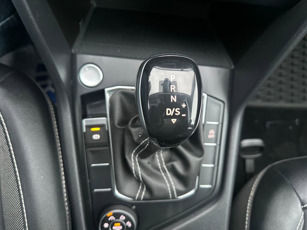 Certified 2022 Volkswagen Taos SE image 12