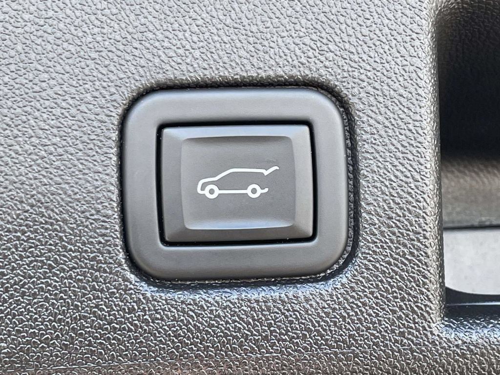 Used 2024 Chevrolet Equinox RS FWD image 39