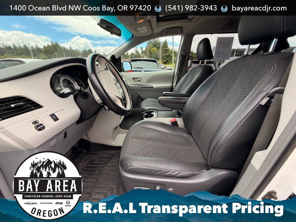 Used 2011 Toyota Sienna SE w/ Preferred Pkg FWD image 12
