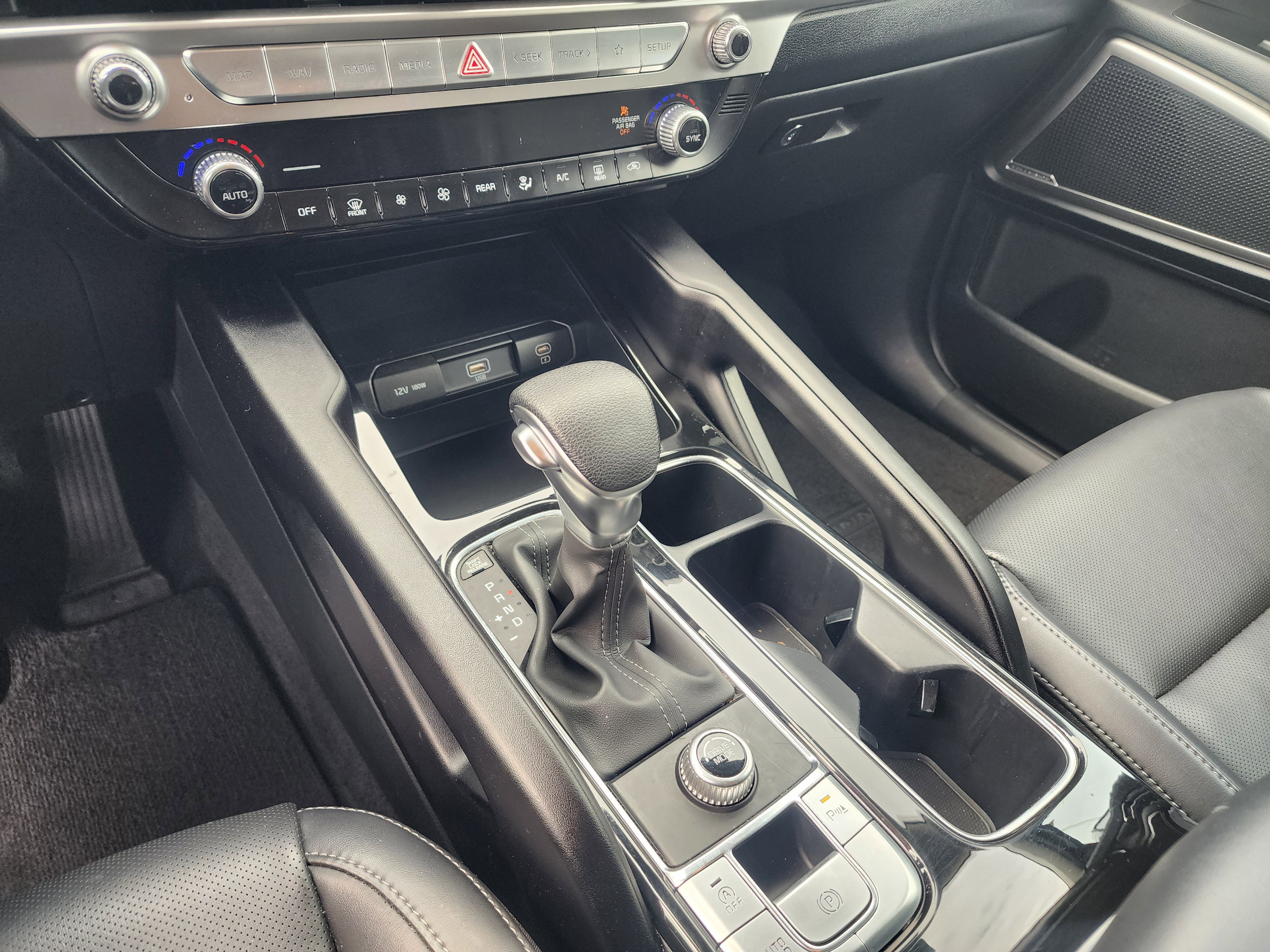 Used 2024 Kia Telluride LX image 33