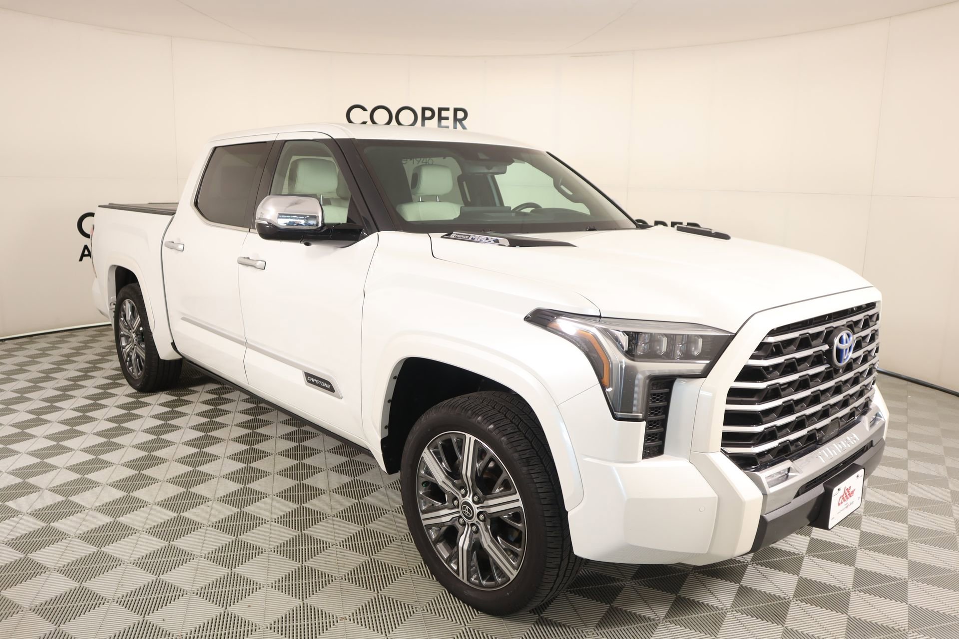 Used 2022 Toyota Tundra Capstone AWD/4WD image 1