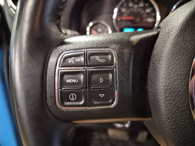 Used 2017 Jeep Wrangler Unlimited Sahara w/ Connectivity Group AWD/4WD image 18