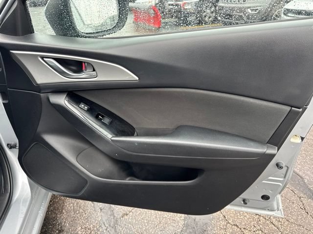 Used 2017 MAZDA MAZDA3 Sport w/ Preferred Equipment Package FWD image 26