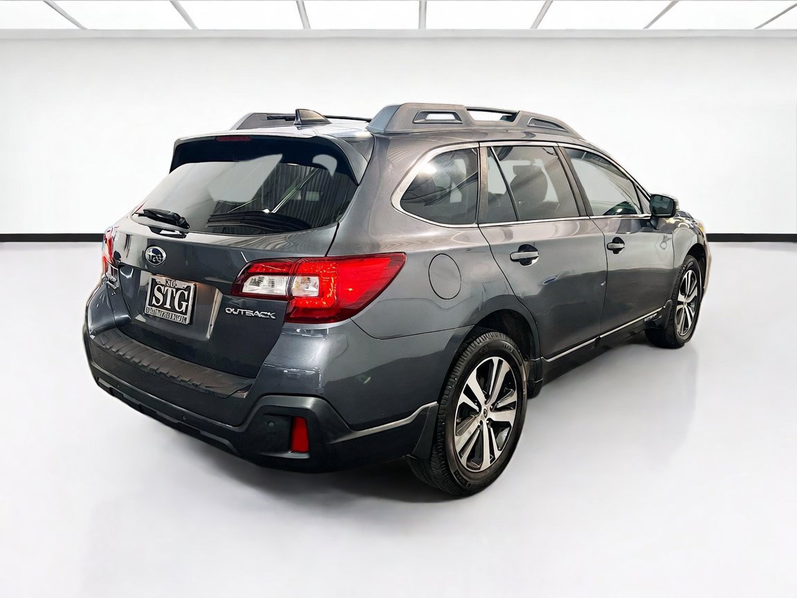 Used 2019 Subaru Outback 2.5i Limited AWD/4WD image 4