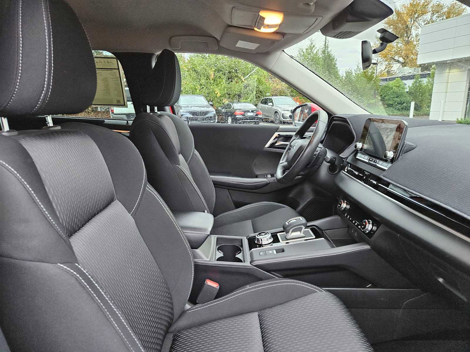 Used 2022 Mitsubishi Outlander ES image 10