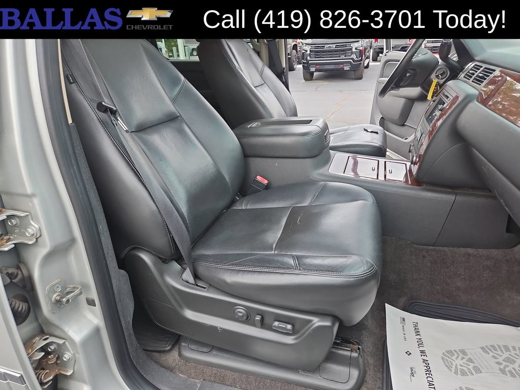 Used 2010 Chevrolet Tahoe LTZ AWD/4WD image 34