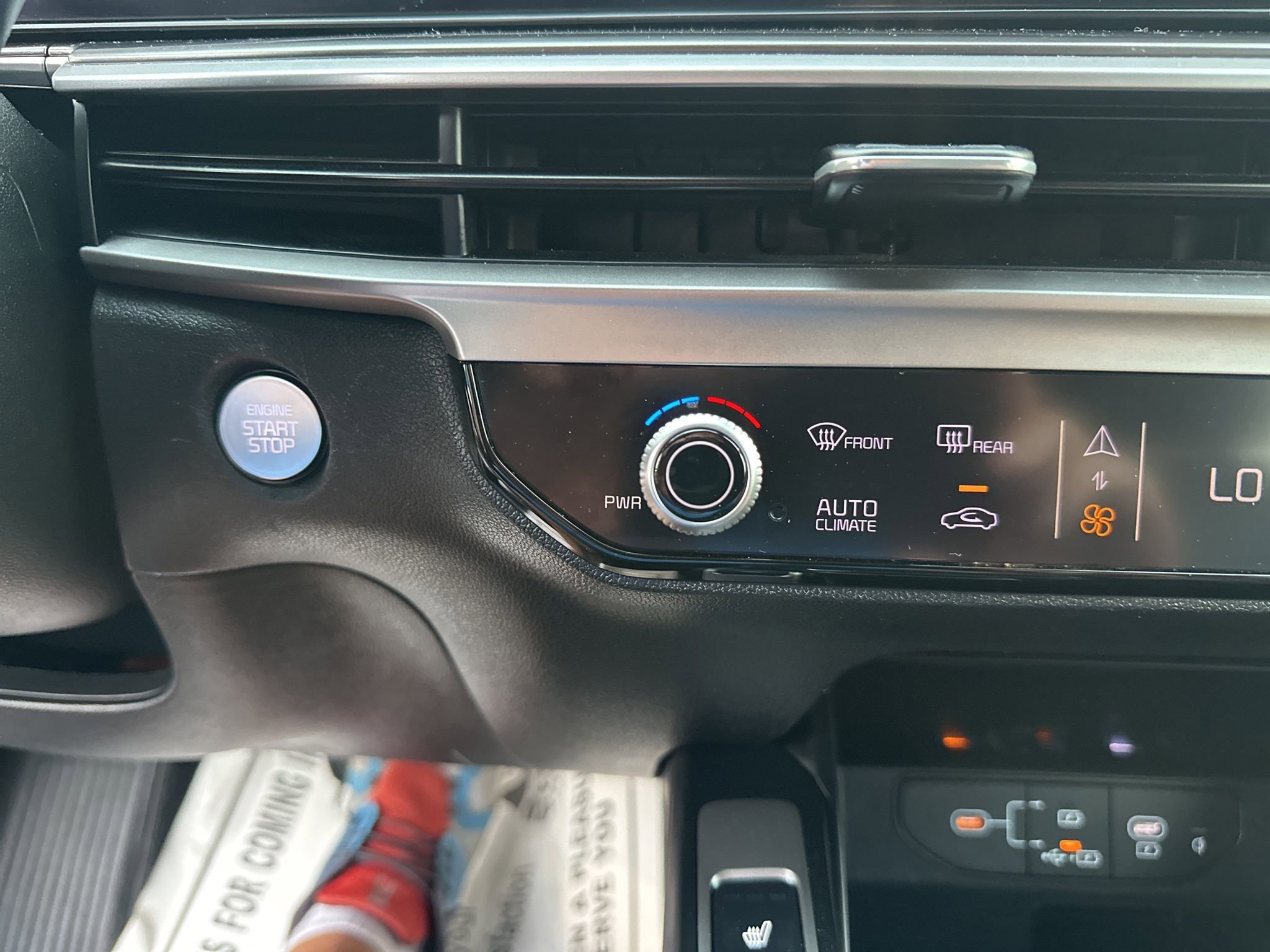 Used 2024 Kia Sorento S image 44