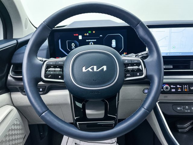 Used 2025 Kia Carnival SX Prestige image 35