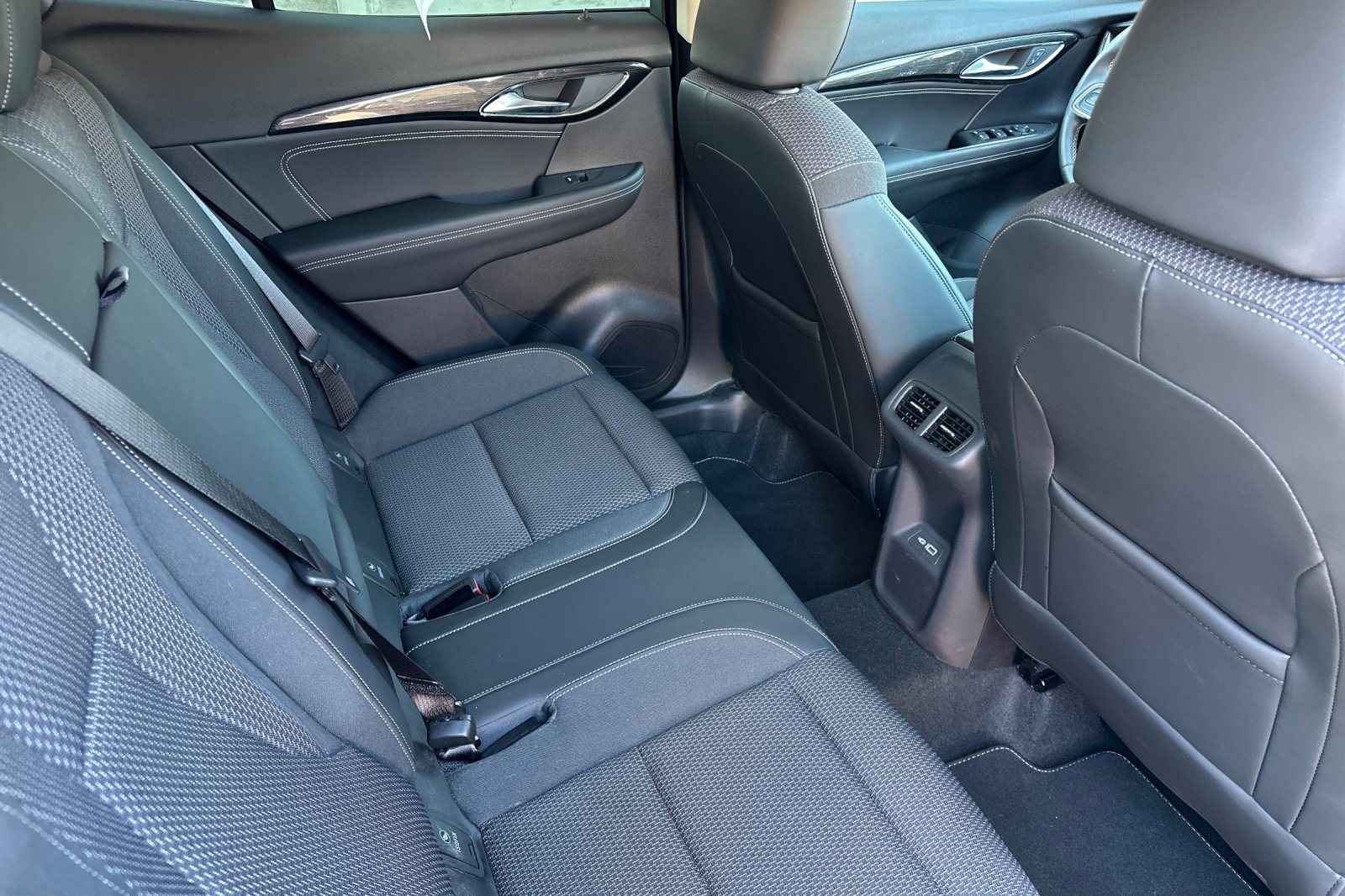 Used 2022 Buick Envision Preferred image 17