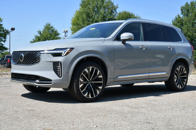 New 2026 Volvo XC90 B6 Plus w/ Protection Package Premier AWD/4WD image 3