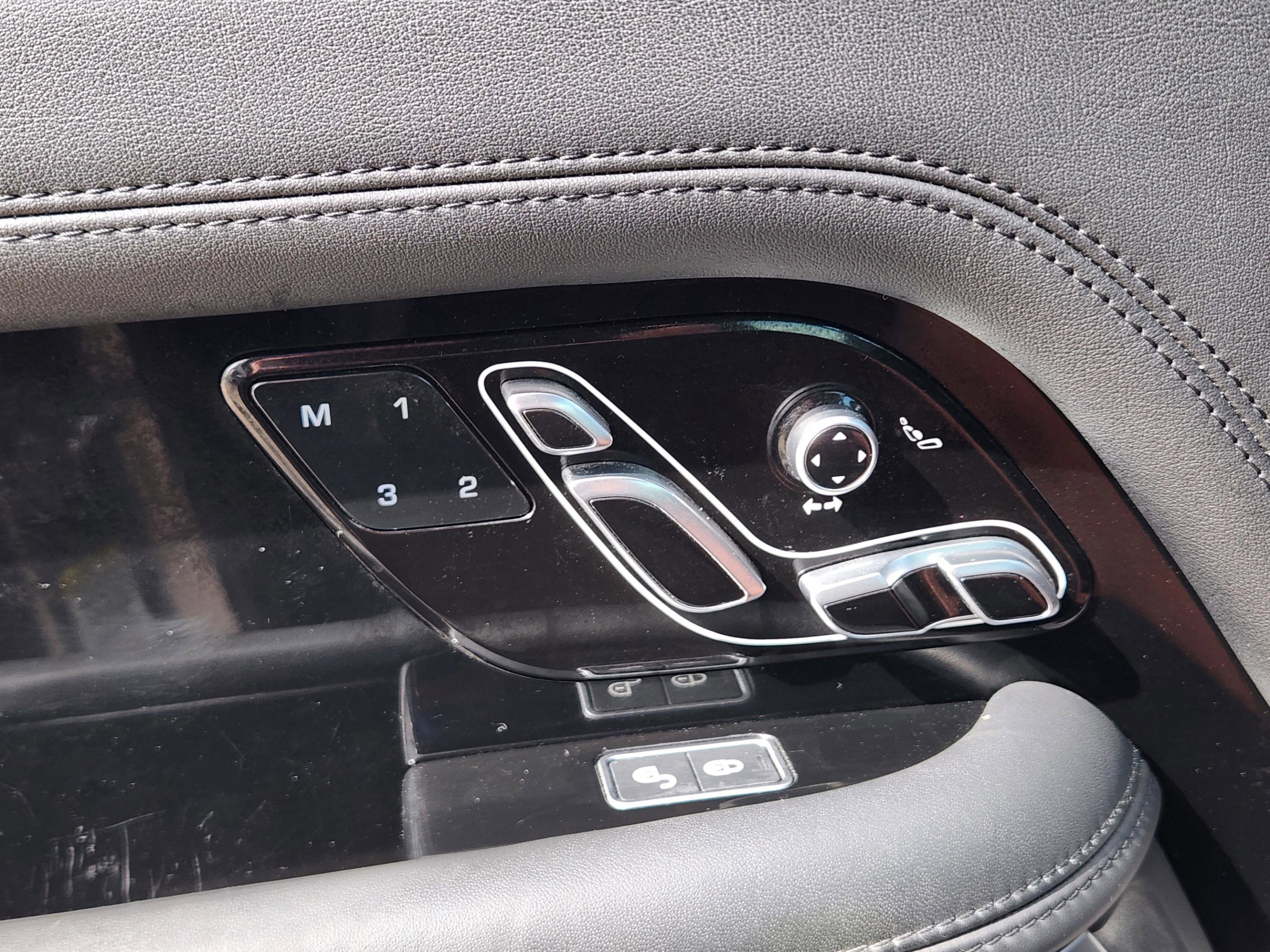 Used 2020 Land Rover Range Rover HSE AWD/4WD image 23