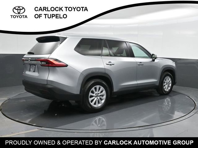 Used 2024 Toyota Grand Highlander XLE image 3