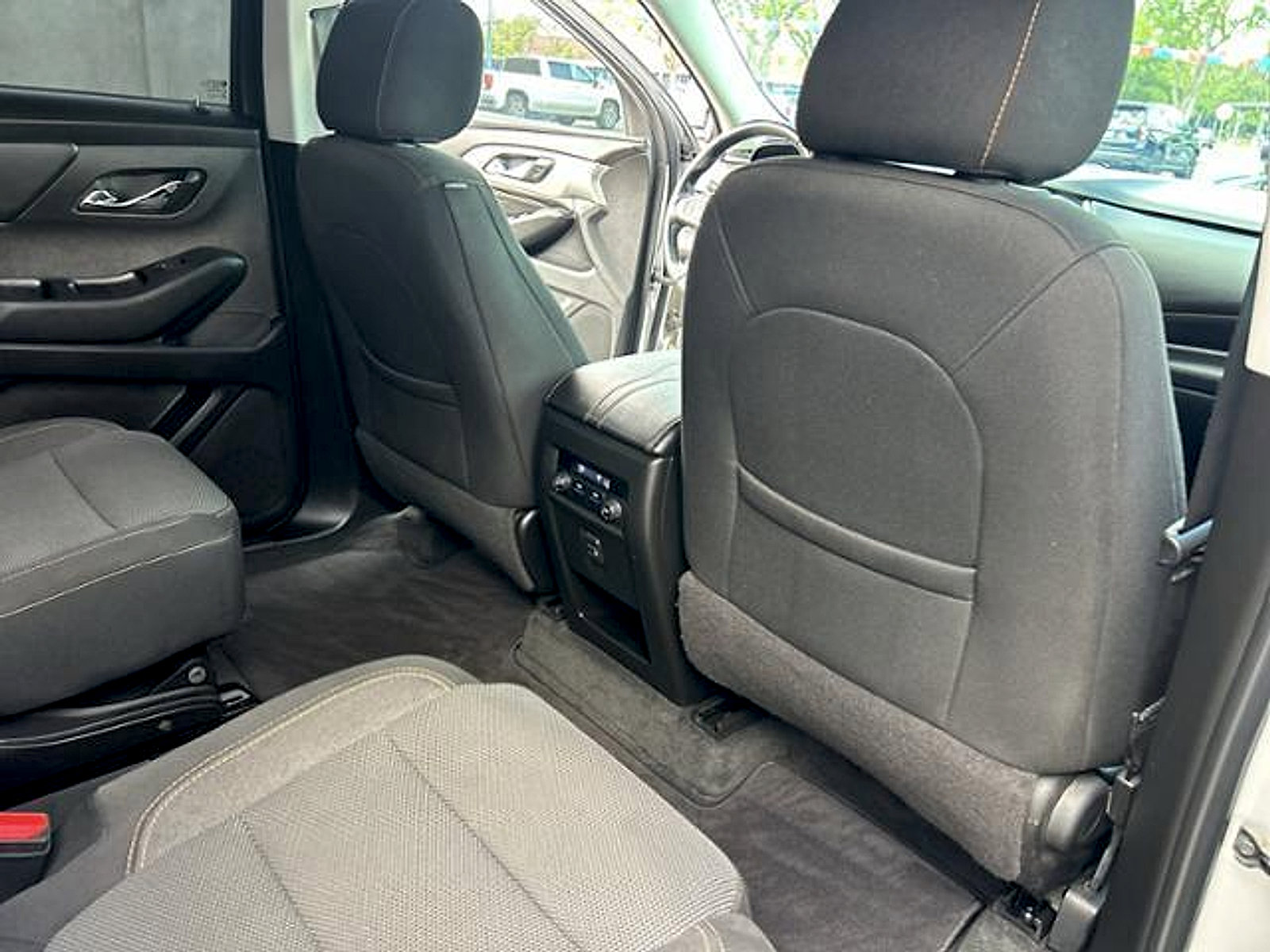 Used 2019 Chevrolet Traverse LT image 27