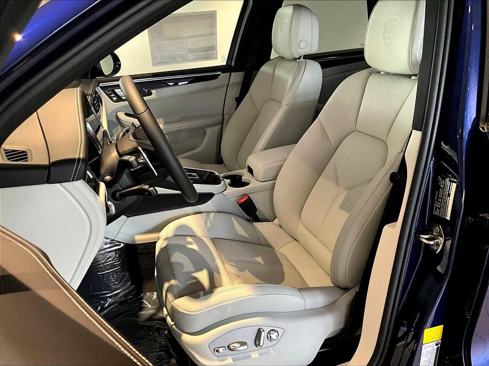 New 2026 Porsche Macan S AWD/4WD image 5