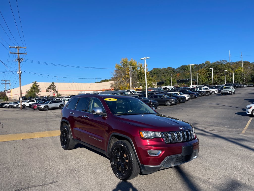 Used 2017 Jeep Grand Cherokee Limited AWD/4WD image 7
