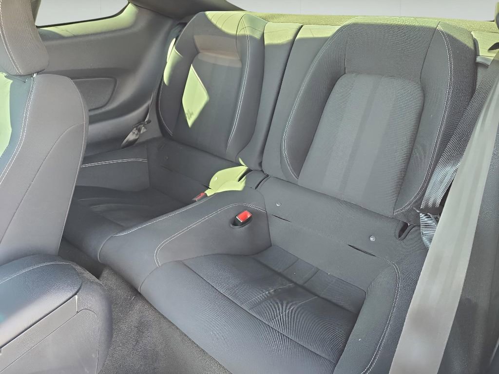 Used 2018 Ford Mustang Coupe image 23