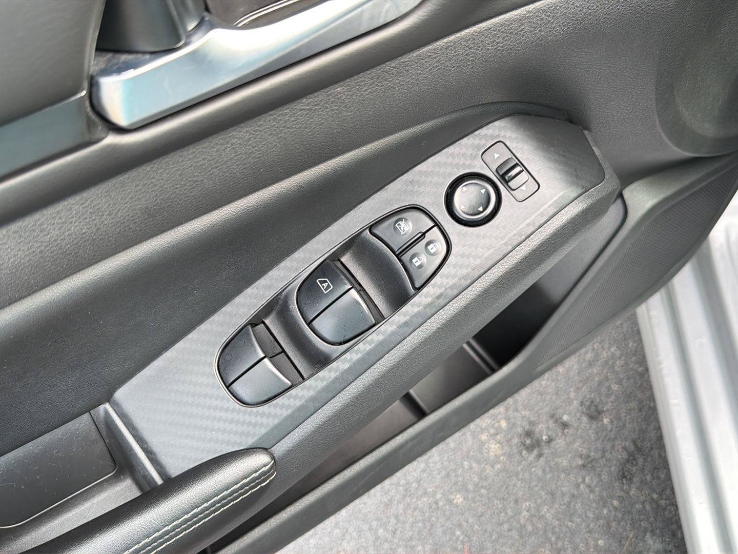 Used 2024 Nissan Altima 2.5 SV FWD image 31