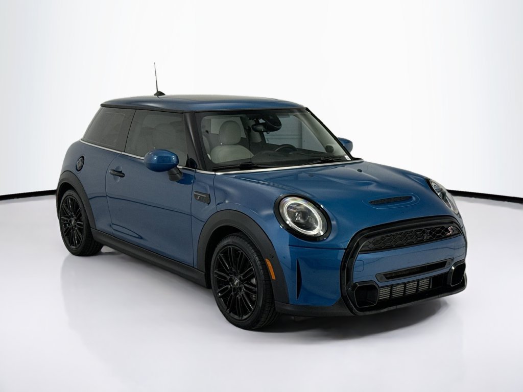 Used 2023 MINI Cooper S FWD image 3