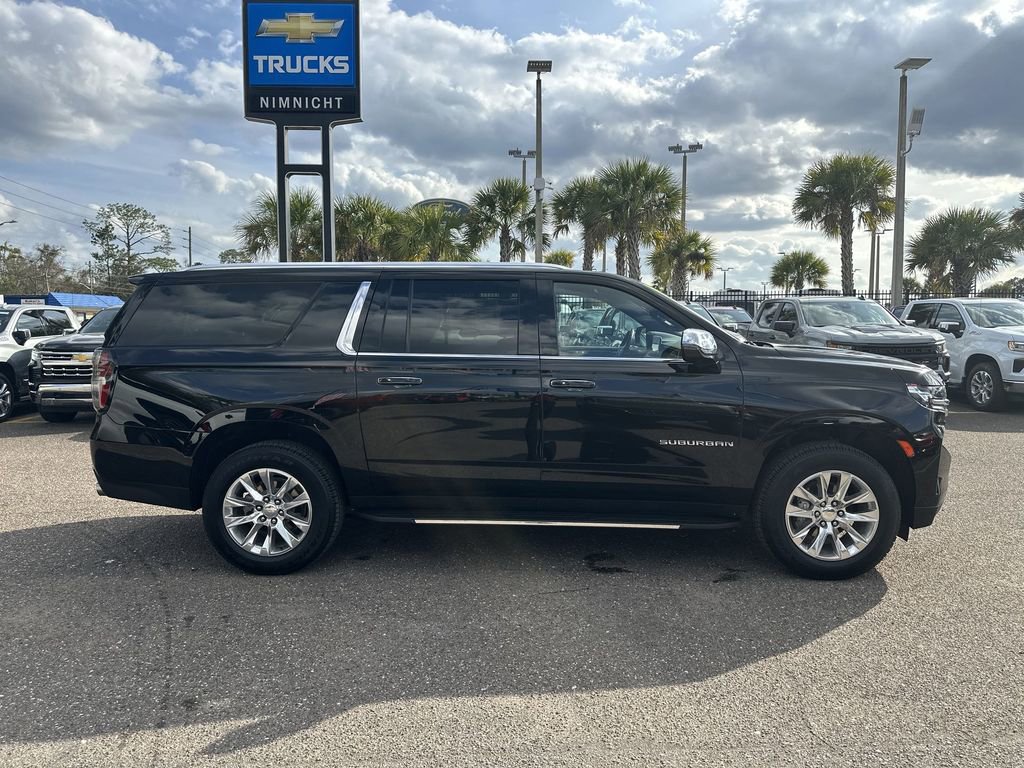 Used 2024 Chevrolet Suburban Premier image 17