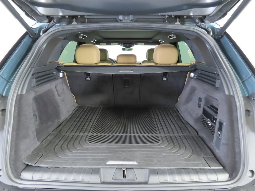 Used 2025 Land Rover Range Rover Sport SE image 25