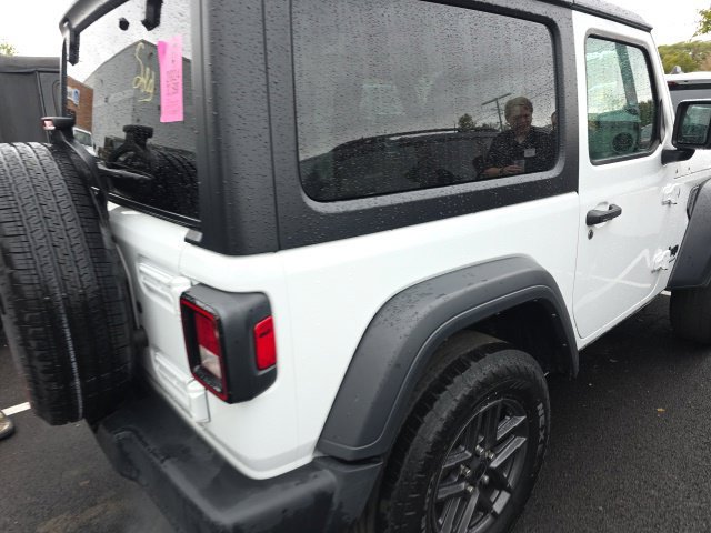 Used 2024 Jeep Wrangler Sport AWD/4WD image 6