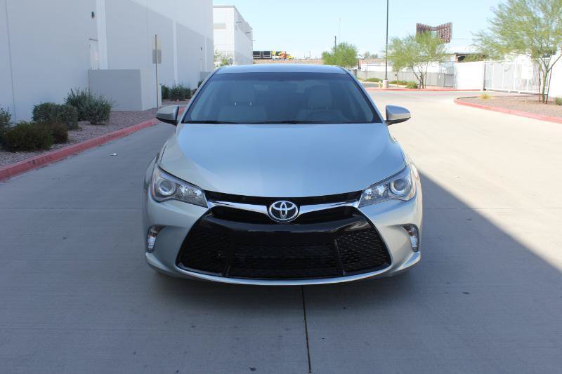 Used 2017 Toyota Camry SE FWD image 2
