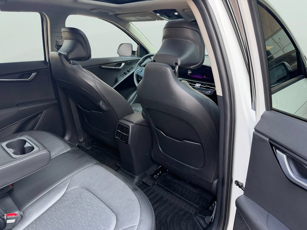 Used 2023 Kia Niro Wave FWD image 17